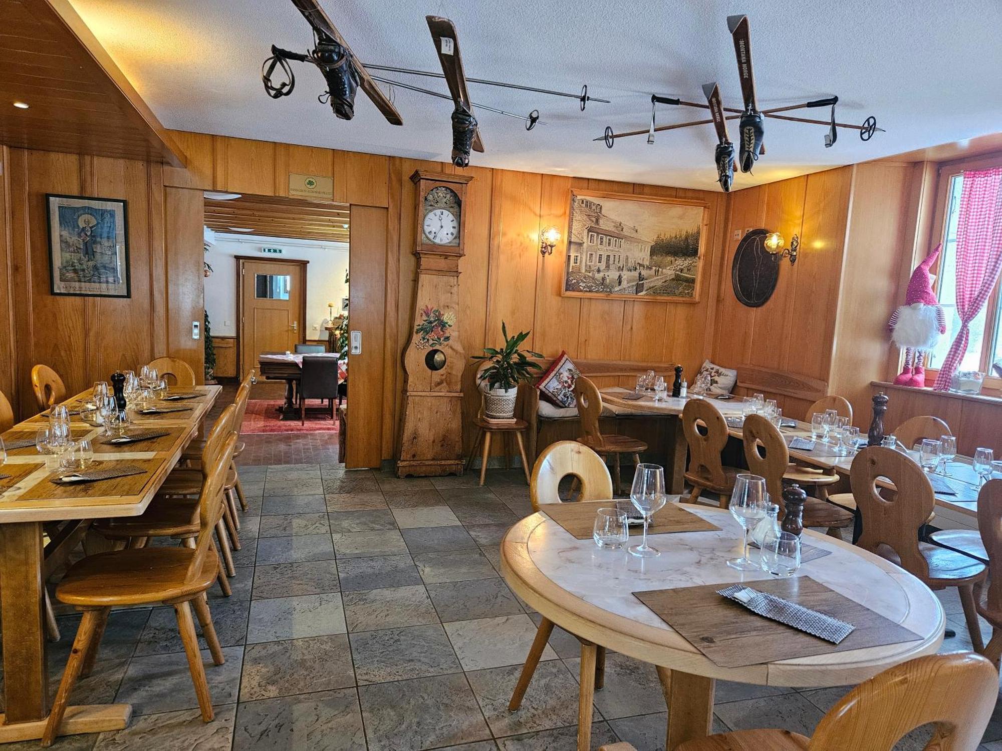 Hotel Restaurant Du Marchairuz ル・ブラシュ エクステリア 写真